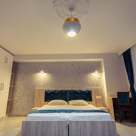 City Hotel Ferizaj Eksteriør bilde